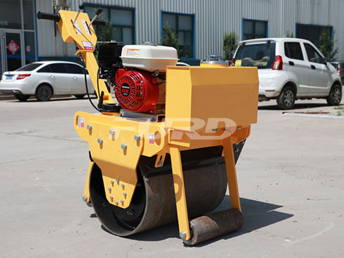 要想小型壓路機壓實效果好還需要專業(yè)的方法！